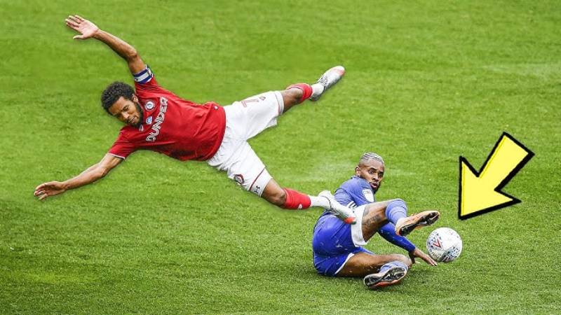 Kèo Thẻ Phạt Là Gì? Cách Chơi Kèo Thẻ Phạt Hiệu Quả 5 Phân tích lối chơi và chiến thuật của hai đội bóng